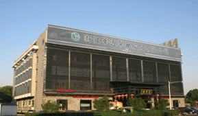 <b>磁翻板液位計與玻璃管液位計相比較優點</b>